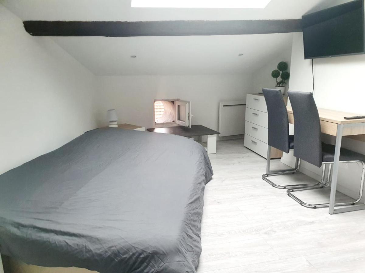 Paul Bert Apartment